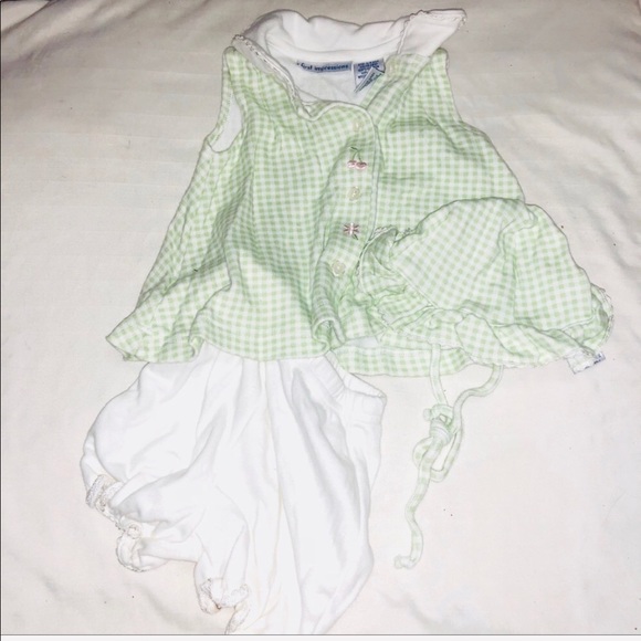 First Impressions Other - ♦️4 piece girls 3/6 month matching outfit with acc
